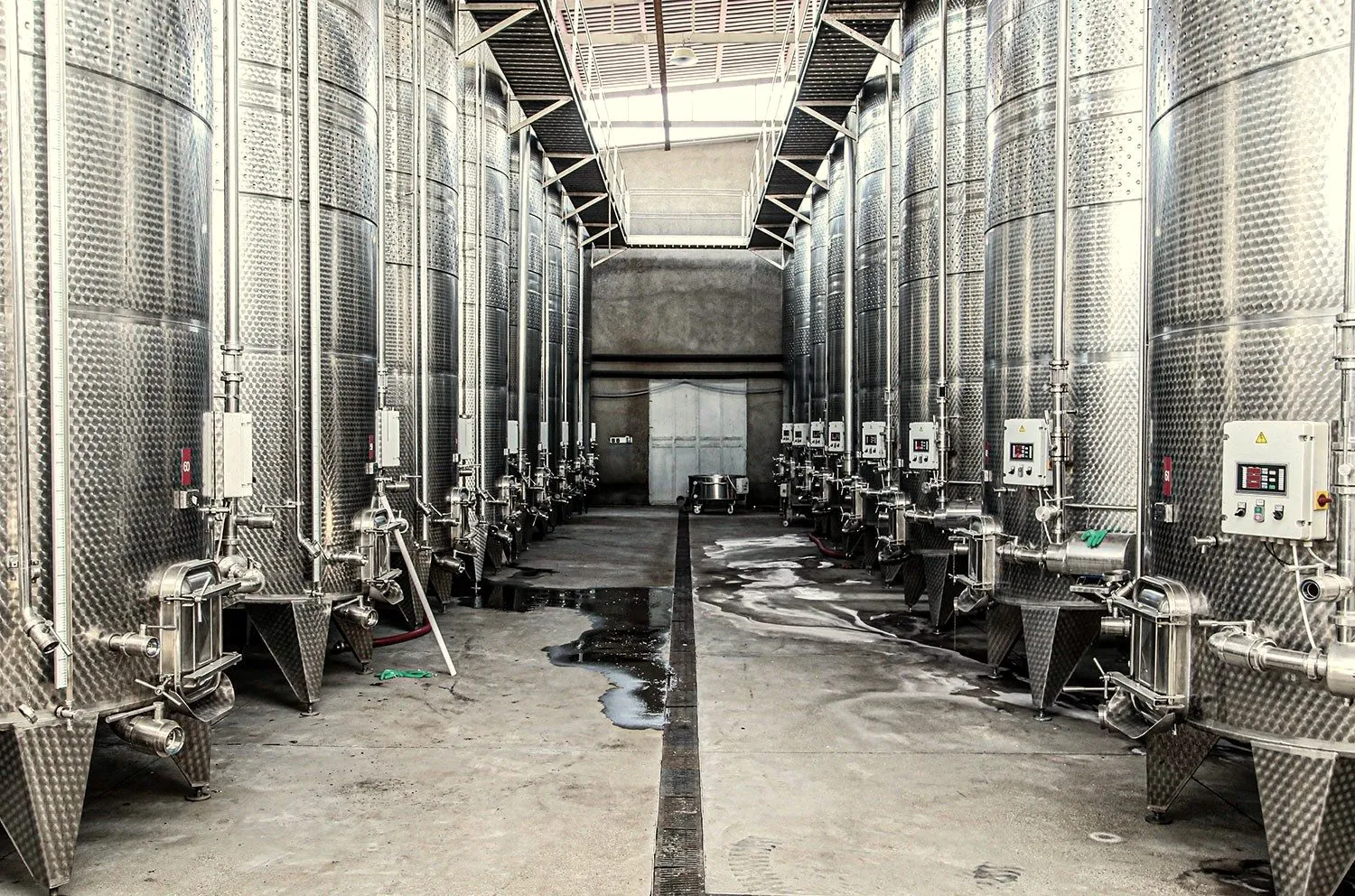 The stainless steel tank hall